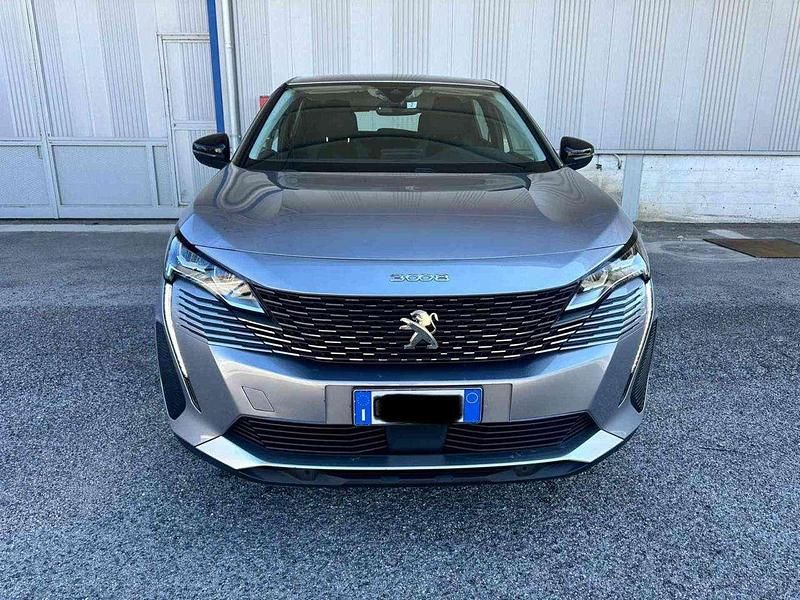 Usata Peugeot 3008 Active 131 CV (96 kW) 2022 Argento SUV
