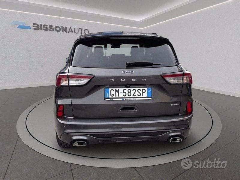 Usata Ford Kuga ST-Line 190 CV (139 kW) 2023 Magnetic SUV