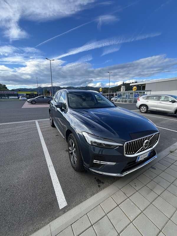 Usata Volvo XC60 253 CV (186 kW) 2023 Blu/azzurro SUV