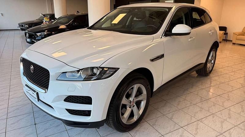 Usata Jaguar F-Pace Chequered Flag 179 CV (131 kW) 2020 Bianco SUV