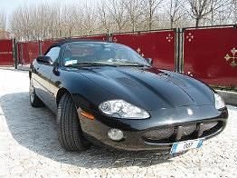 Nero Usata 2001 Jaguar XKR Cabrio | 20.000 € - Immagine 1/4