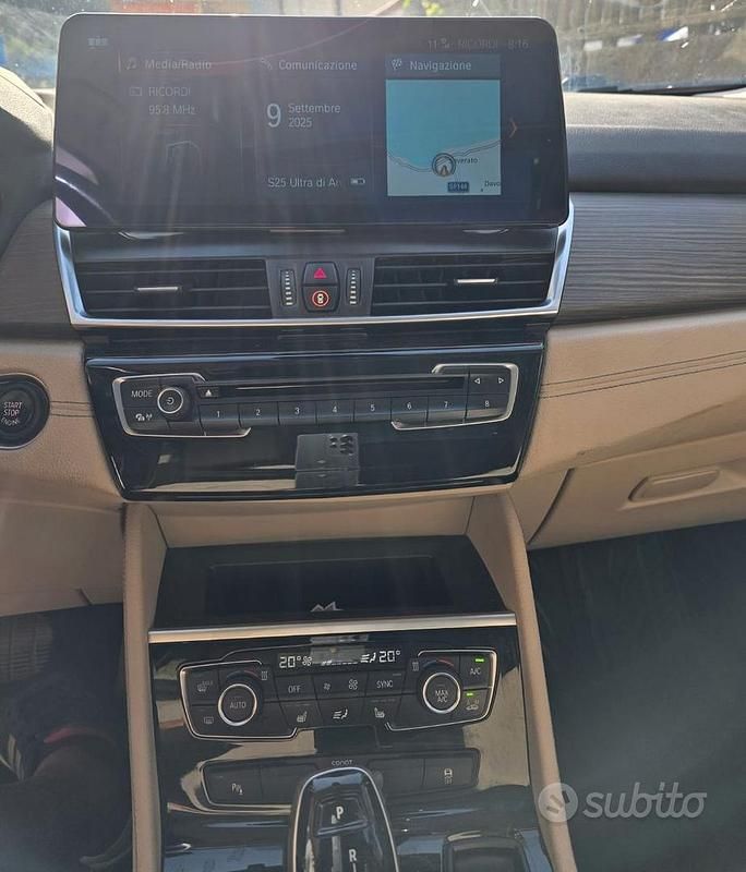 Usata BMW 218 Gran Tourer Luxury Line 2019 Blu Monovolume