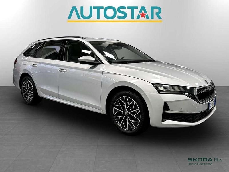 Usata Skoda Octavia Executive 150 CV (110 kW) 2024 Bianco luna metallizzato Station wagon
