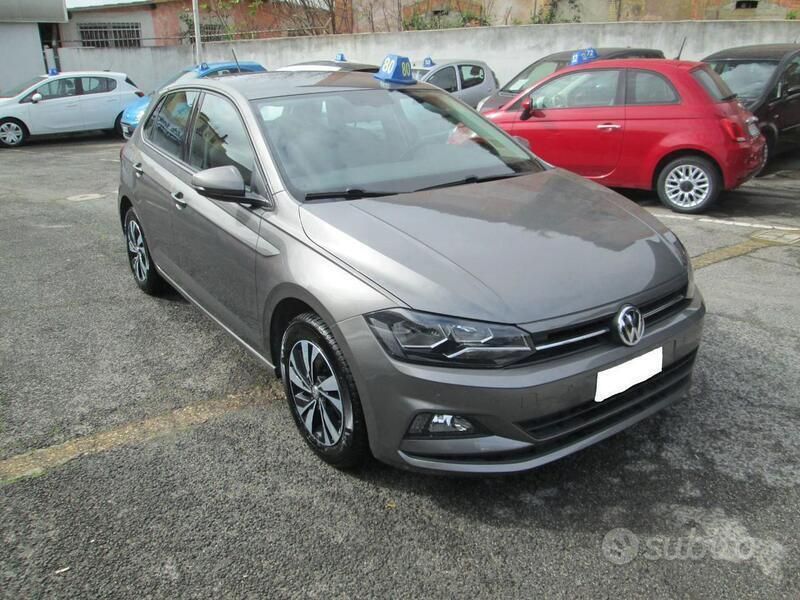 Usata VW Polo Comfortline 95 CV (69 kW) 2018 Grigio scuro metallizzato Berlina