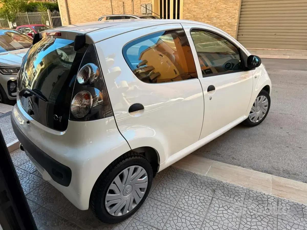Usata Citroën C1 68 CV (50 kW) 2011 Bianco Utilitaria
