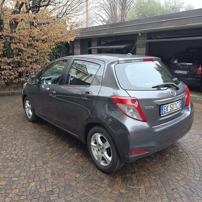 Usata Toyota Yaris 90 CV (66 kW) 2011 Utilitaria