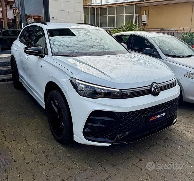 Usata VW Tiguan R-line 150 CV (110 kW) 2025 Bianco SUV
