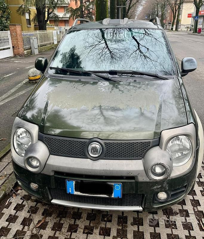 Usata Fiat Panda 4x4 Cross 69 CV (50 kW) 2010 Verde Utilitaria