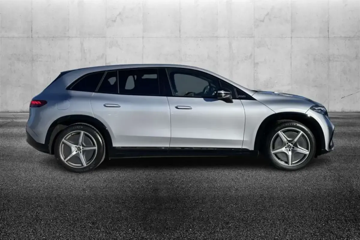 Usata Mercedes EQS450+ AMG Line Premium 135 kW (184 CV) 2022 Argento SUV
