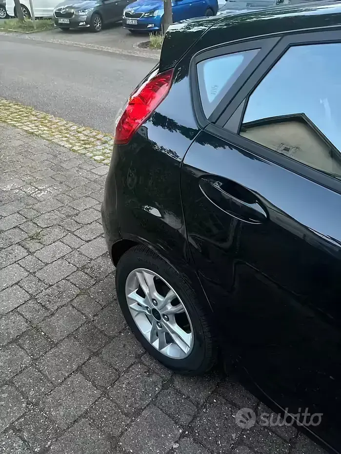 Usado Ford Fiesta 100 HP (73 kW) 2014 Preto Citadino