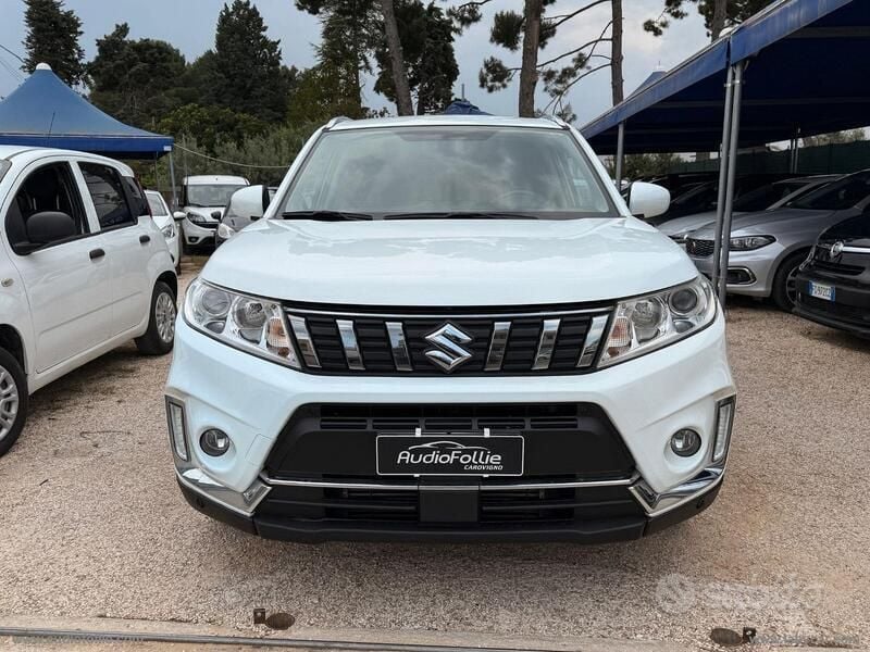 Usata Suzuki Vitara 111 CV (81 kW) 2019 Bianco SUV