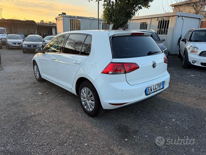 Usata VW Golf VII Trendline 89 CV (65 kW) 2014 Bianco Berlina
