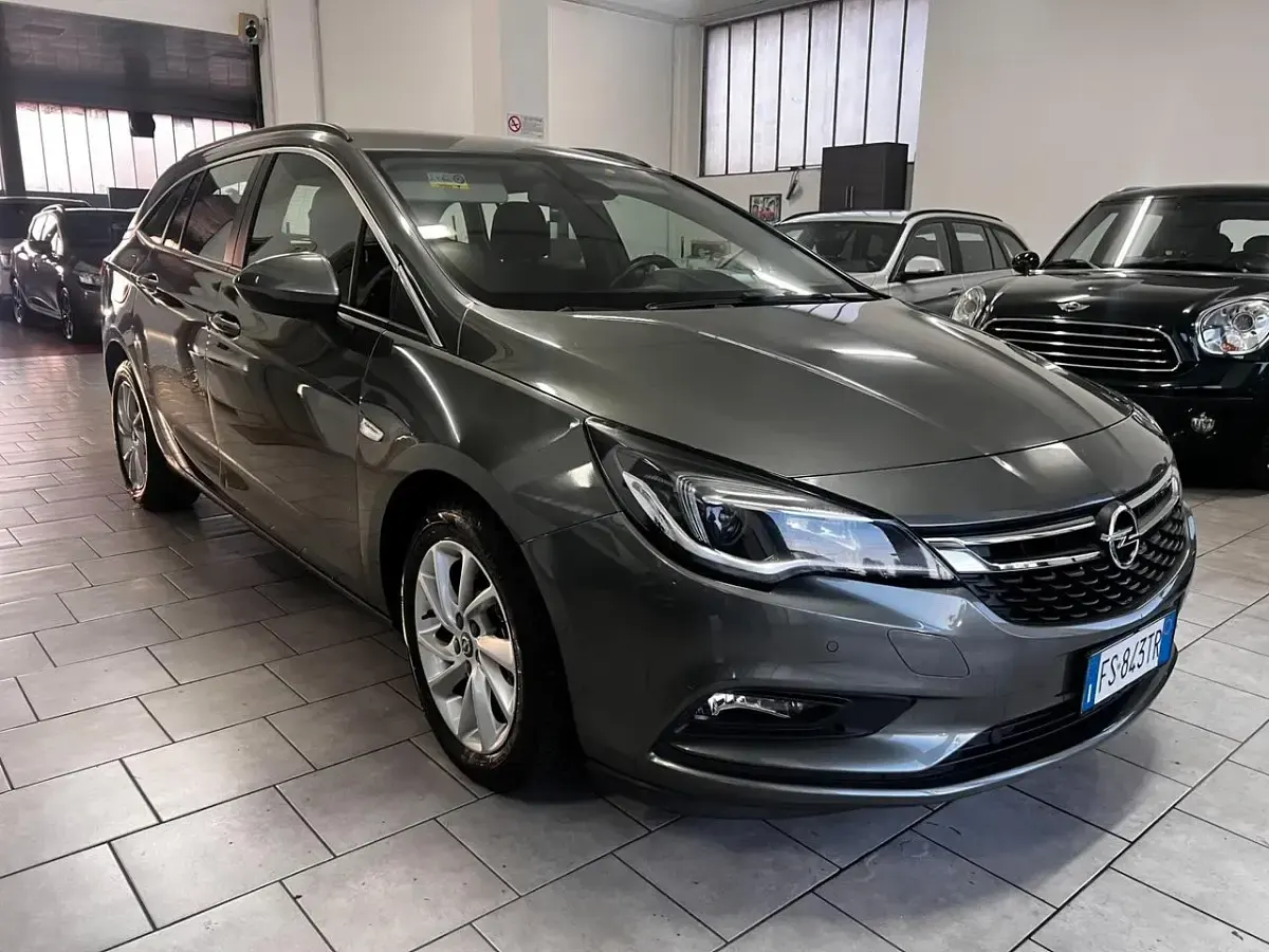 Usata Opel Astra Innovation 110 CV (80 kW) 2018 Grigio Station wagon