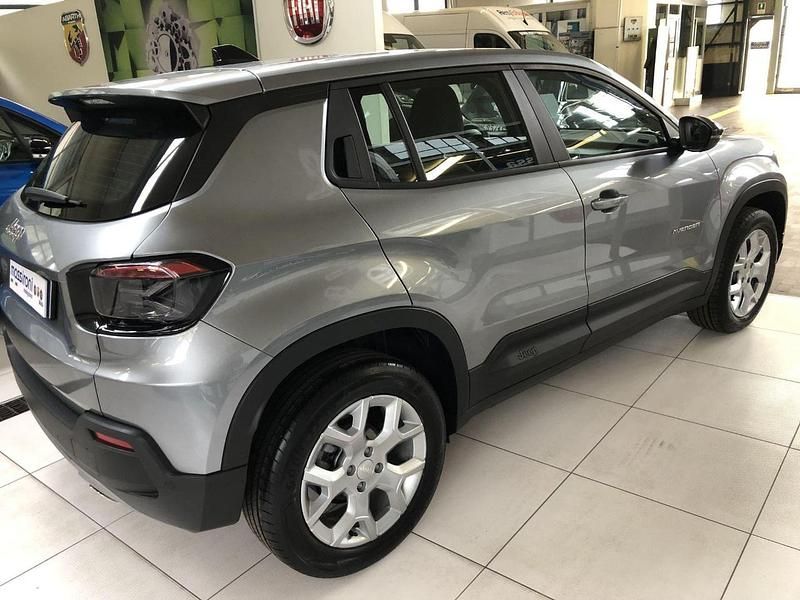 Usata Jeep Avenger Altitude 101 CV (74 kW) 2024 Grigio SUV