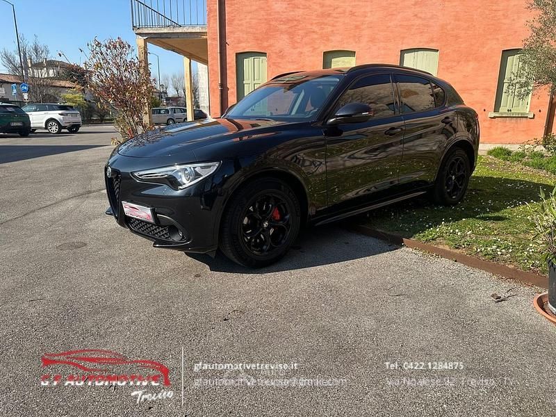 Usata Alfa Romeo Stelvio Super 150 CV (110 kW) 2018 Nero SUV
