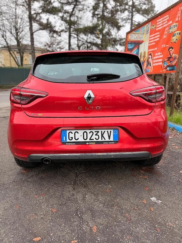 Usata Renault Clio V Zen 86 CV (63 kW) 2020 Rosso Berlina