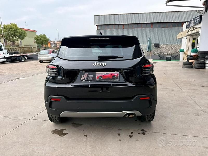 Usata Jeep Avenger Altitude 101 CV (74 kW) 2024 Nero SUV