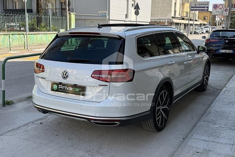 Usata VW Passat Alltrack Business 239 CV (175 kW) 2017 Bianco Station wagon