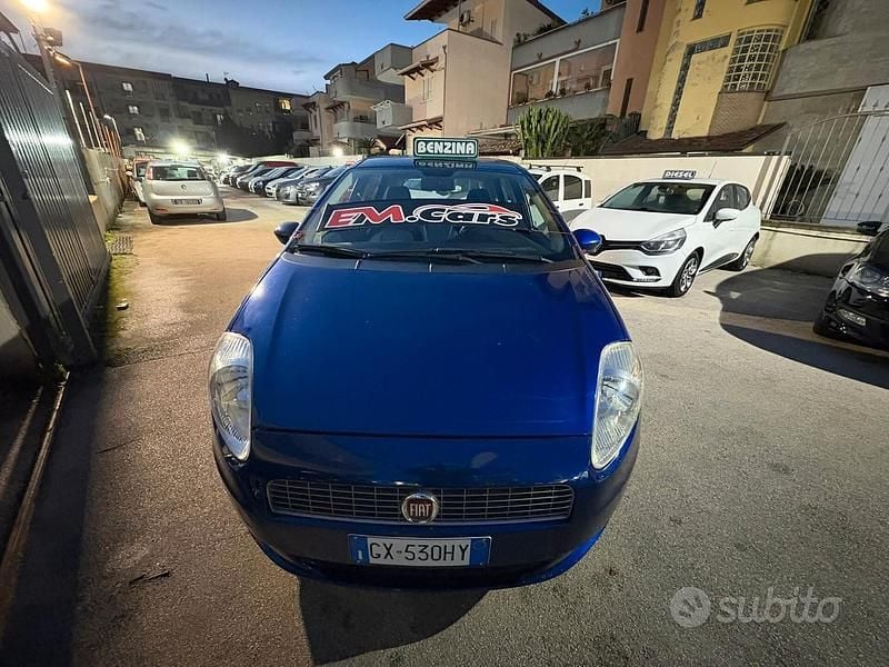 Blu Usata 2009 Fiat Grande Punto Dynamic Due volumi | 2799 € (Ottimo prezzo) - Immagine 1/4