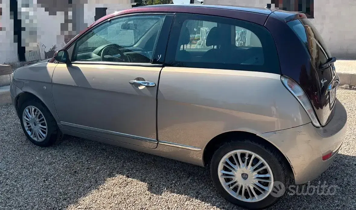 Usata Lancia Ypsilon 80 CV (58 kW) 2009 Marrone Utilitaria