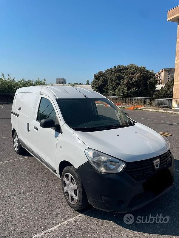 Usata Dacia Dokker 102 CV (75 kW) 2018 Monovolume