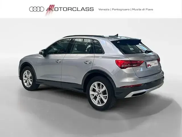 Usata Audi Q3 Advanced Plus 150 CV (110 kW) 2022 Argento floret metallizzato SUV