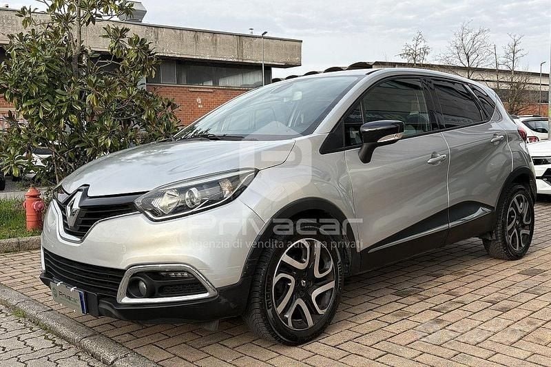 Usata Renault Captur Intens 90 CV (66 kW) 2015 Grigio SUV