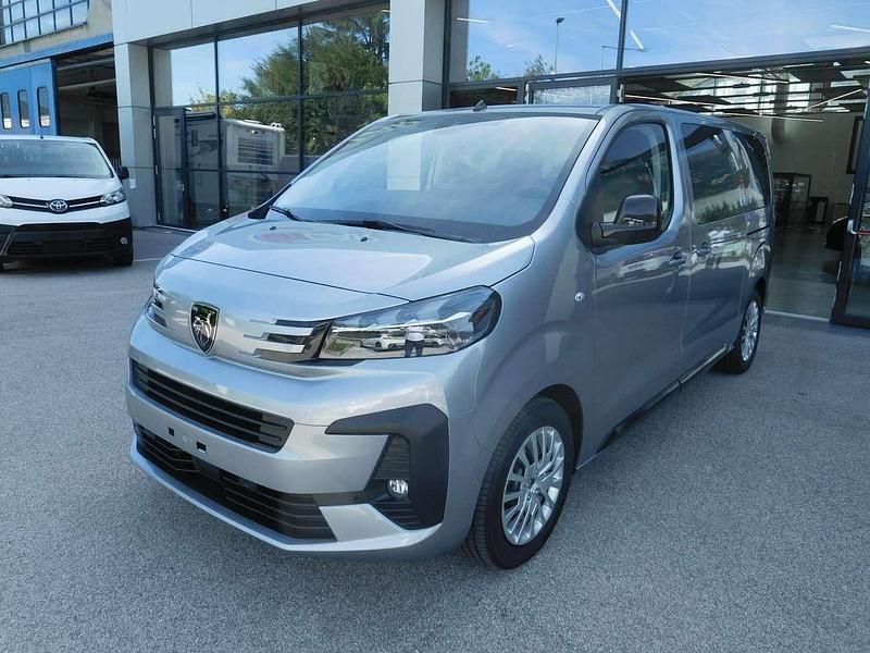 Grigio Nuova 2025 Peugeot Traveller Business-Line Monovolume | 43.900 € (Cara) - Immagine 1/4
