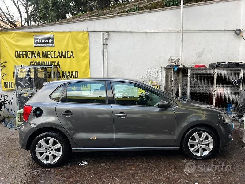 Usata VW Polo 105 CV (77 kW) 2010 Grigio Berlina
