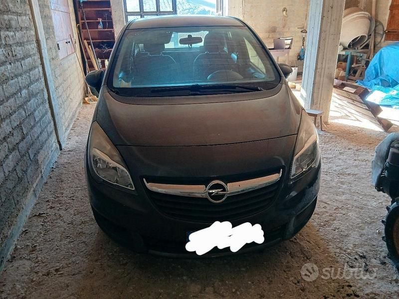 Usata Opel Meriva 95 CV (69 kW) 2014 Monovolume