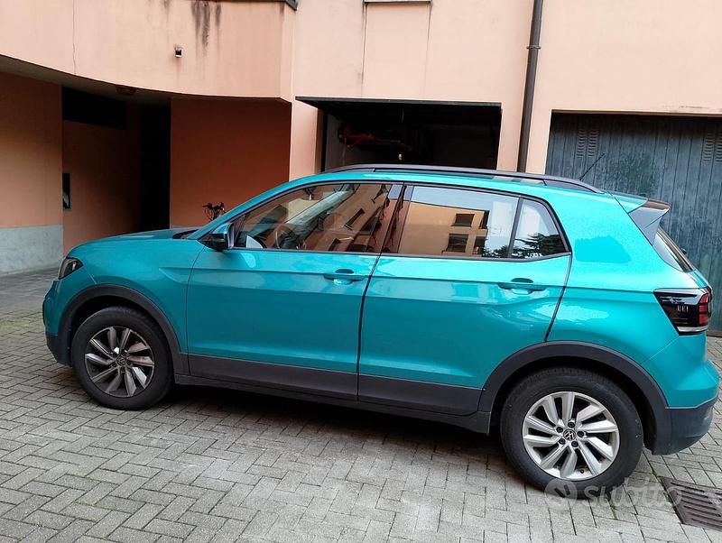 Verde Usata 2023 VW T-Cross SUV | 23.500 € (Molto cara) - Immagine 1/4