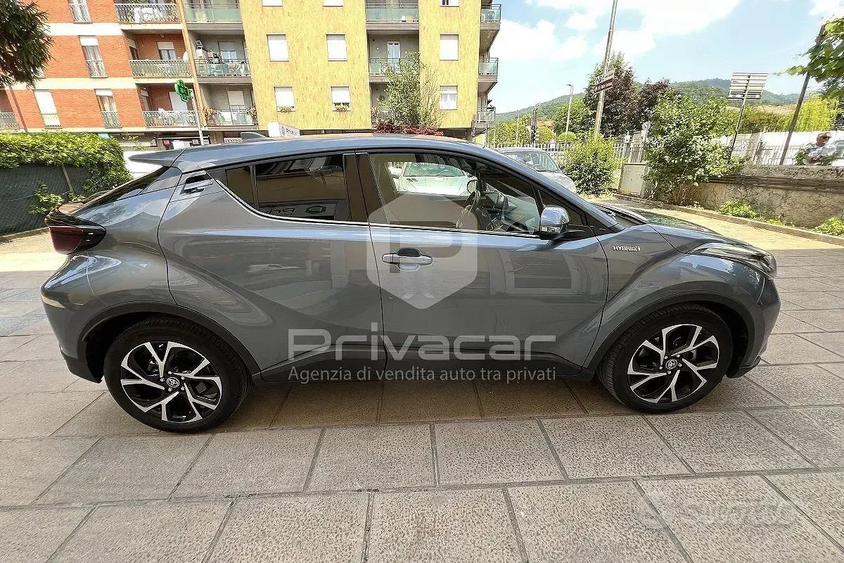 Usata Toyota C-HR Trend 98 CV (72 kW) 2022 Grigio SUV