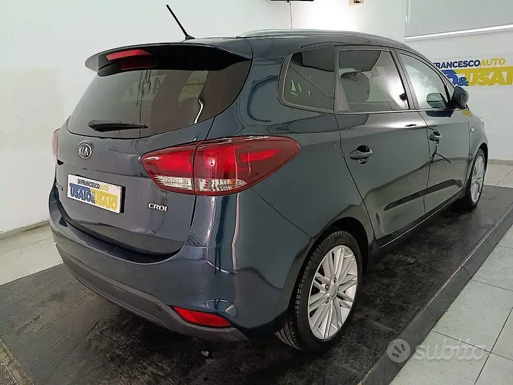 Usata Kia Carens 141 CV (103 kW) 2017 Nero metallizzato Monovolume