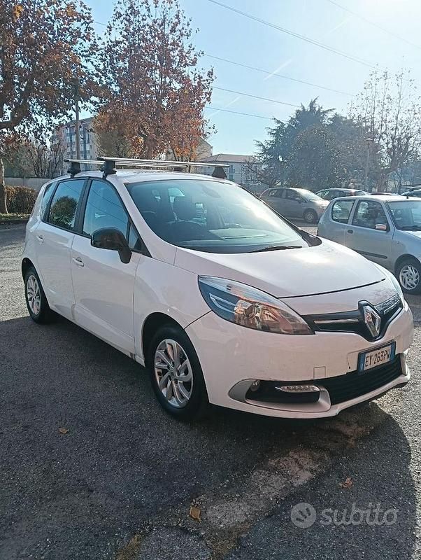 Usata Renault Scénic III XMOD 110 CV (80 kW) 2015 Bianco Monovolume