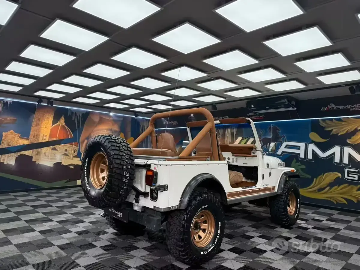 Usata Jeep CJ Laredo 150 CV (110 kW) 1993 Bianco SUV