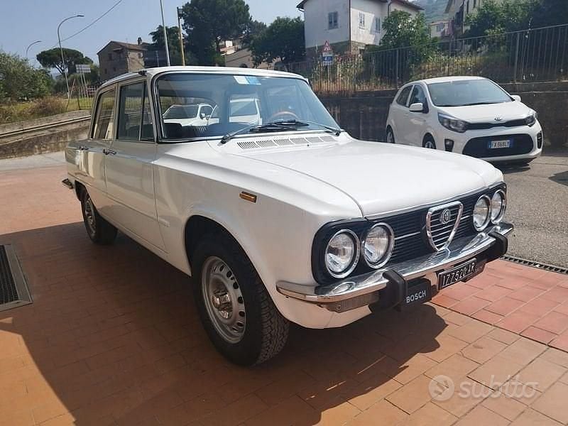 Bianco Usata 1970 Alfa Romeo Giulia Super Tre volumi | 12.000 € - Immagine 1/4