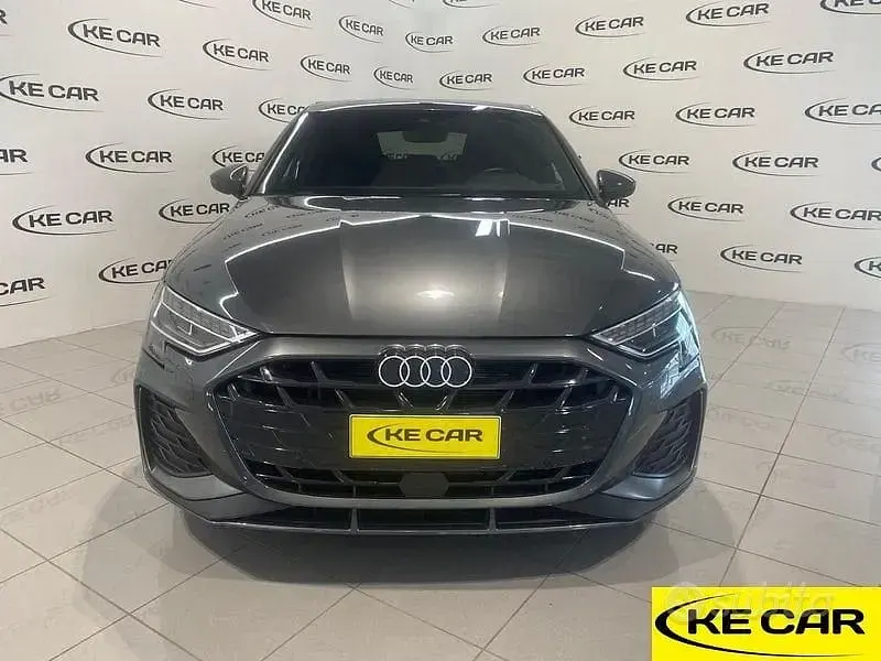 Usata Audi A3 S-Line 150 CV (110 kW) 2025 Grigio Berlina
