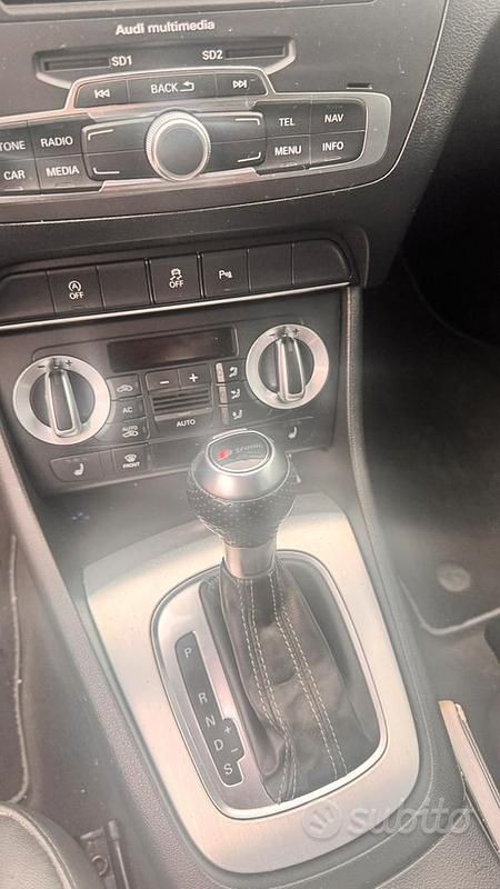Begagnad Audi Q3 S-Line 177 HK (130 kW) 2012 Grå SUV
