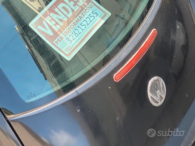 Usata VW New Beetle 105 CV (77 kW) 2007 Nero Utilitaria