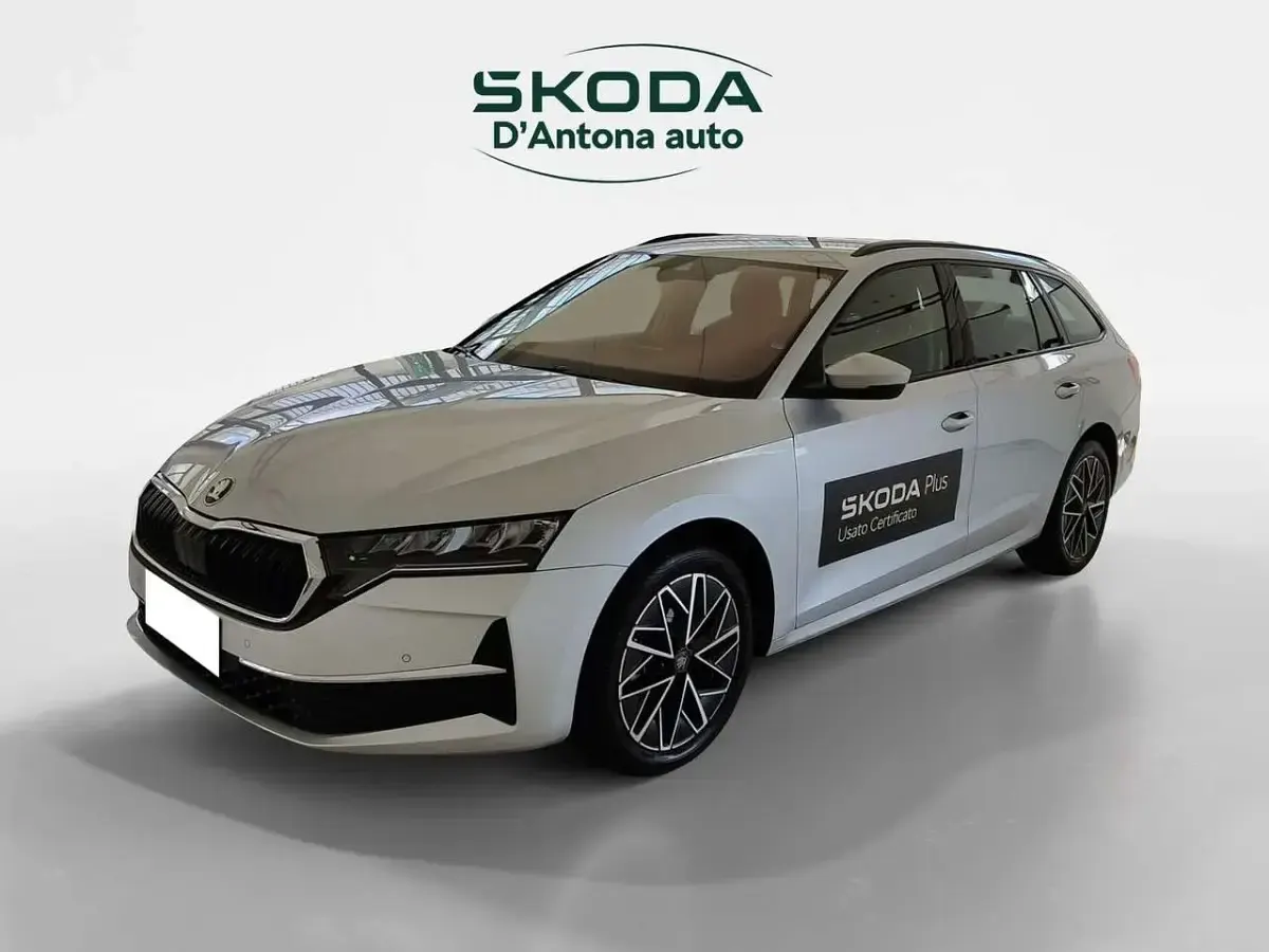 Usata Skoda Octavia Executive 150 CV (110 kW) 2025 Argento Station wagon