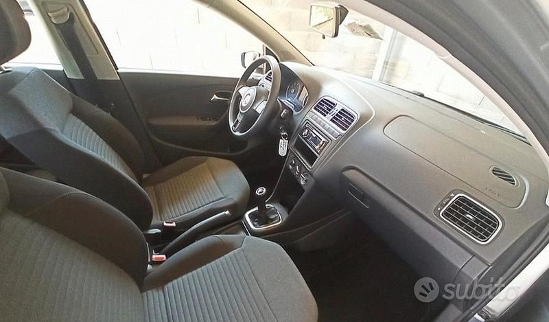 Usata VW Polo 50 CV (36 kW) 2011 Grigio Utilitaria