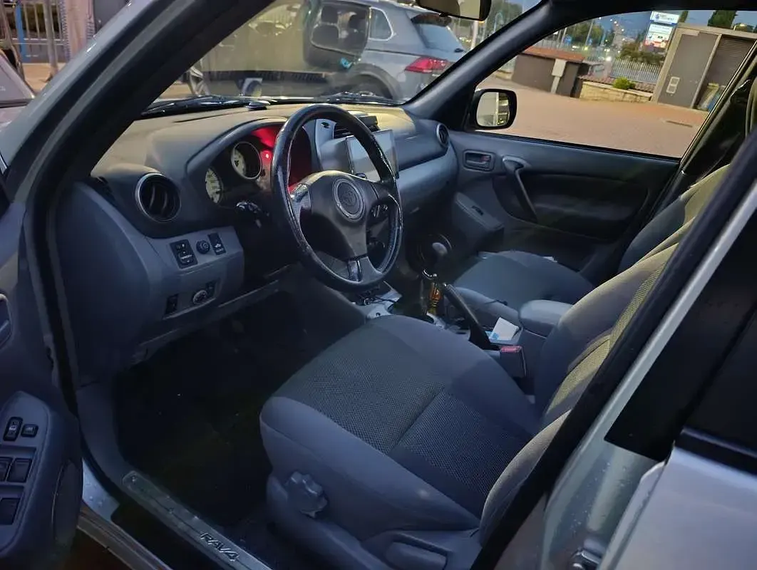 Usata Toyota RAV4 150 CV (110 kW) 2001 SUV