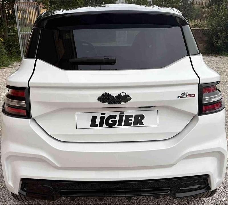 Nuova Ligier JS50 2026 Bianco Utilitaria
