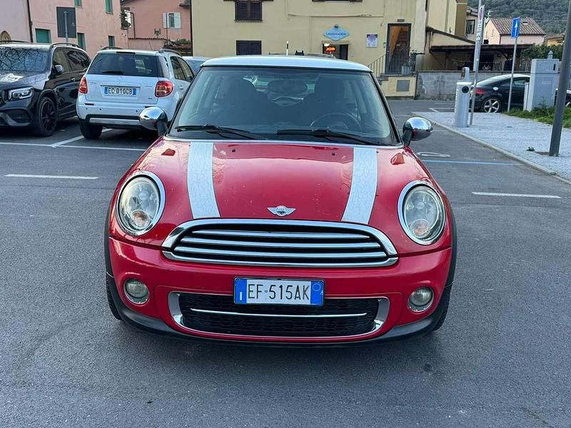 Käytetty Mini Cooper D 111 HP (81 kW) 2010 Punainen Viistoperä