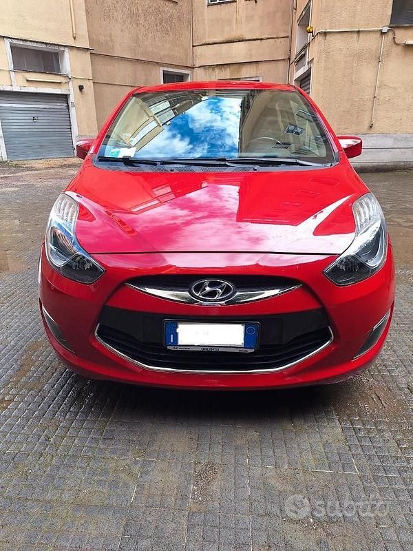 Usata Hyundai ix20 Comfort 116 CV (85 kW) 2014 Rosso Utilitaria