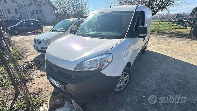Usata Fiat Doblò 90 CV (66 kW) 2016 Monovolume