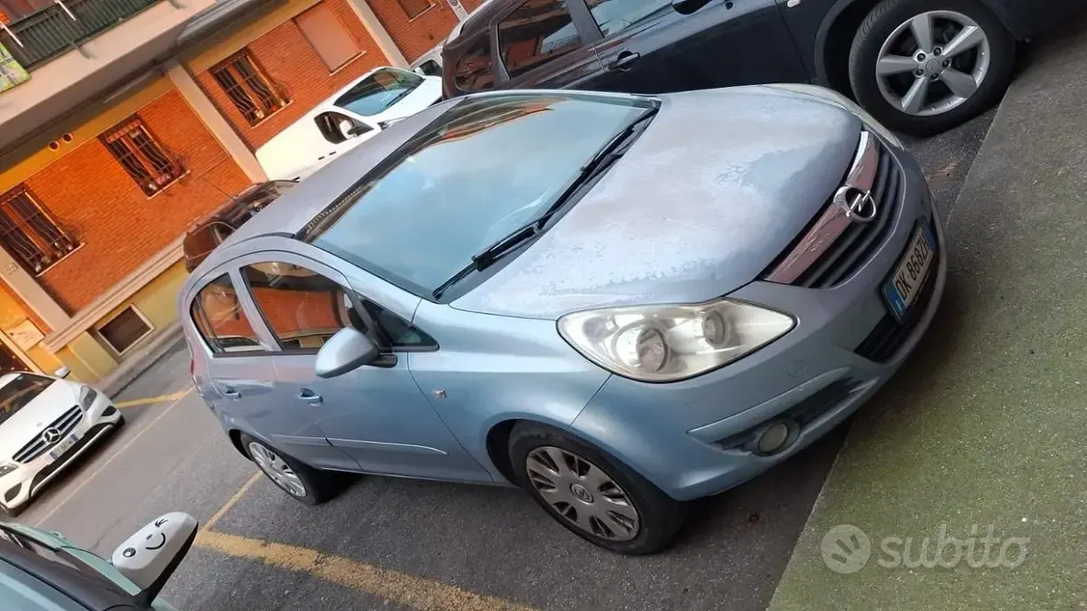 Usata Opel Corsa 69 CV (50 kW) 2007 Grigio Utilitaria