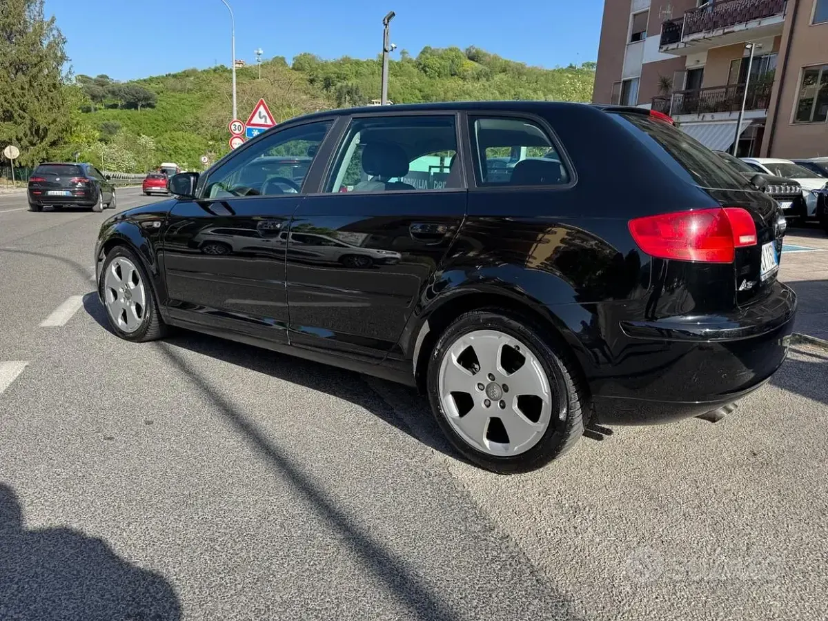 Usata Audi A3 Sportback Ambition 140 CV (102 kW) 2005 Nero Utilitaria