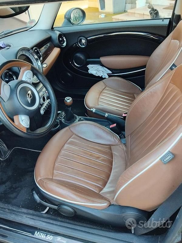 Usata Mini Cooper S 174 CV (127 kW) 2010 Marrone Utilitaria