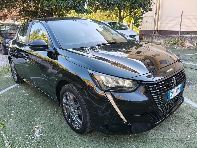 Usata Peugeot 208 75 CV (55 kW) 2021 Nero Utilitaria